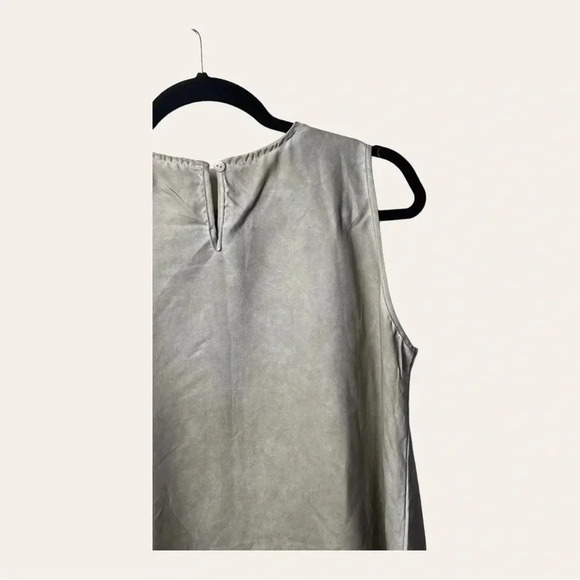 1271. Fashion APPAREL AND ACCESSORIES BLOUSE SLEEVELESS FAUX SUEDE W/ LACE - Picture 9 of 11